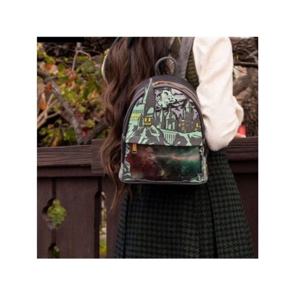 Loungefly Harry Potter Glow in the Dark Battle Scene Loungefly Mini Backpack NWT main image 9